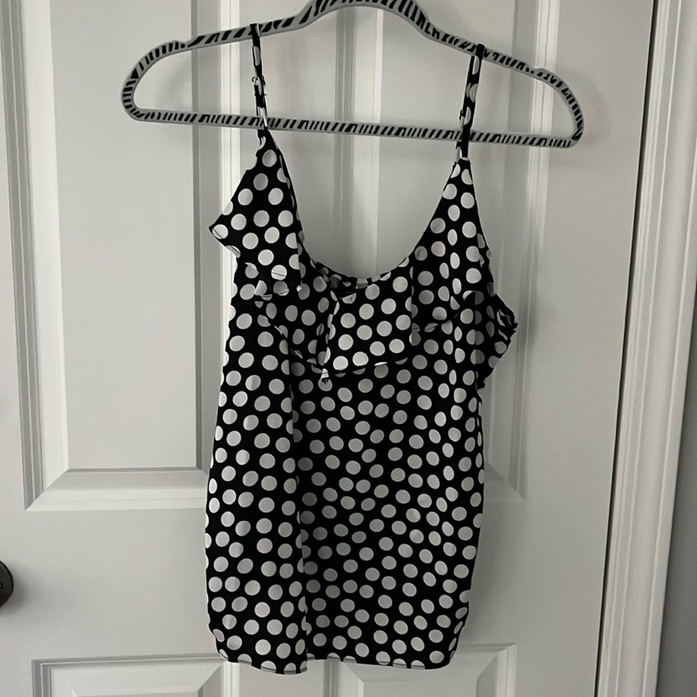 Women’s Banana Republic Satin-like V-Neck Dress Tank Medium - Black & White